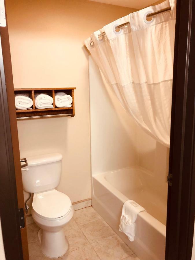 Shenandoah Inn & Suites Ngoại thất bức ảnh